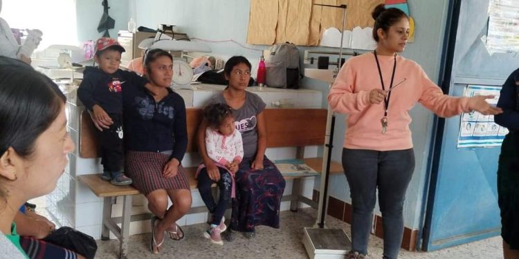 Acercan servicios de salud a ciudadanos de la comunidad Los Anonos, en Jutiapa