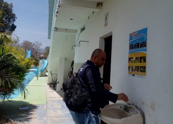 Inspeccionan piscinas para evitar enfermedades transmitidas por el agua