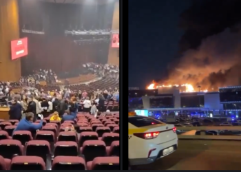 El ataque ocurrió en una sala de concierto que estaba llena.