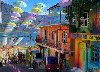 Más de un millón de turistas en San Juan La Laguna, durante la Semana Mayor
