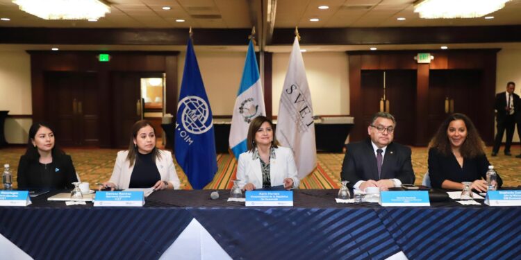 Autoridades participaron en la primera reunión de la Comisión Interinstitucional contra la Trata de Personas. /Foto: Vicepresidencia de la República.