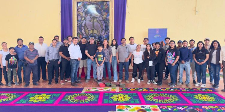 Inguat impulsa taller de alfombras en Huehuetenango