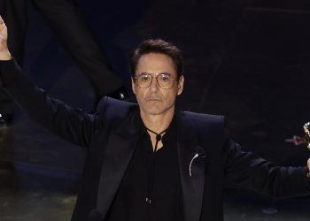 Robert Downey Jr gana el Óscar al Mejor Actor de Reparto. // Foto: EFE.