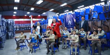 Avanza entrega de 75 mil pupitres en centros del sector público de la República