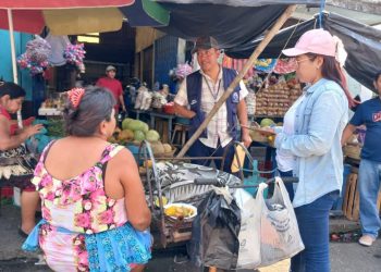 Inspeccionan ventas de alimentos en San Antonio, Suchitepéquez