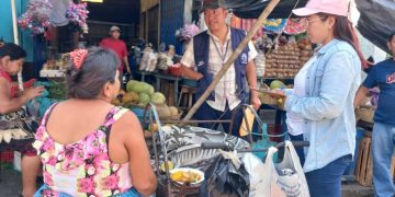 Inspeccionan ventas de alimentos en San Antonio, Suchitepéquez