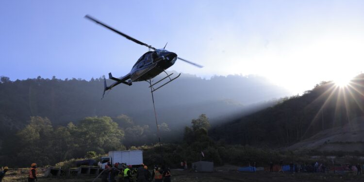Autoridades continÃºan sumando esfuerzos para el combate a los incendios. /Foto: Gilber GarcÃ­a.