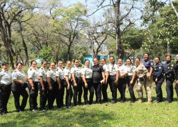 Destacan labor de la mujer policía en Izabal