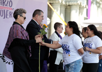 Mujeres agradecieron la apertura hacia ellas en la segunda primavera de Guatemala. / Foto: Noé Pérez.