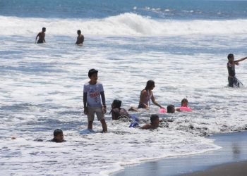 Cuida tu salud al estar en las playas. / Foto: MARN.