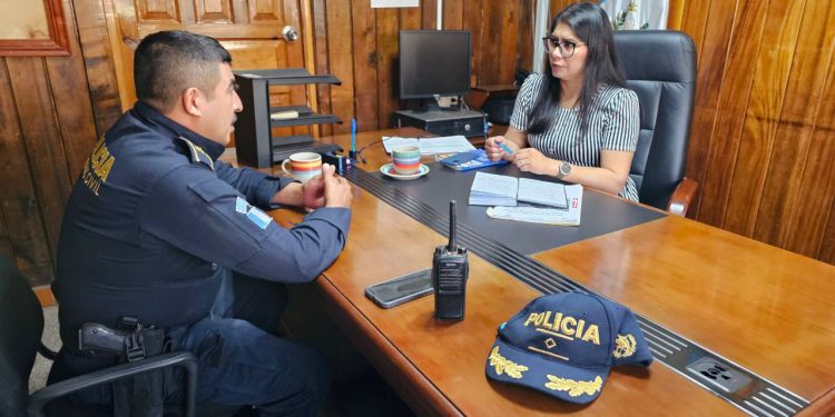 Gobernadora de Jalapa reitera acciones de seguridad durante primera reunión de trabajo