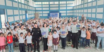 Capacitan a estudiantes sobre prevención del delito en Jutiapa