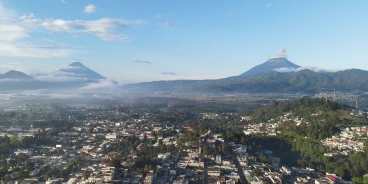 Reiteran compromiso para impulsar proyectos en beneficio de la población de Chimaltenango