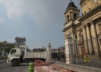 Empiezan mejoramiento en el atrio de Catedral Metropolitana