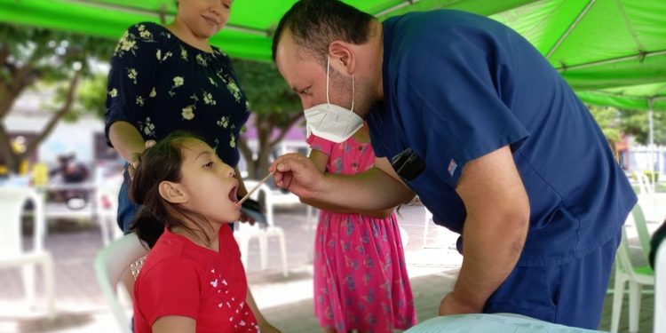 Doctor Móvil en el Barrio ofrece distintos servicios para los vecinos de la capital. /Foto: Municipalidad de Guatemala