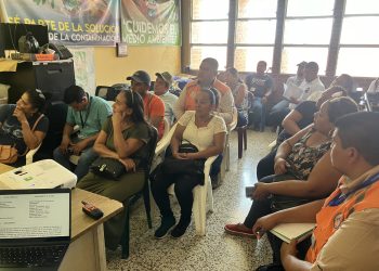 Dan seguimiento a la construcción de bardas en río Los Esclavos jurisdicción de Chiquimulilla