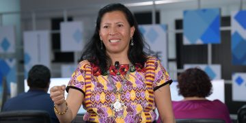 La titular del Mintrab, Miriam Roquel, destaca los esfuerzos del equipo para velar por mejores oportunidades laborales para los guatemaltecos. /Foto: Carlos Jacinto