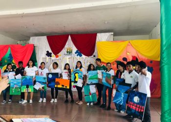 Jóvenes jalpatagüenses muestran su talento en concurso de pintura