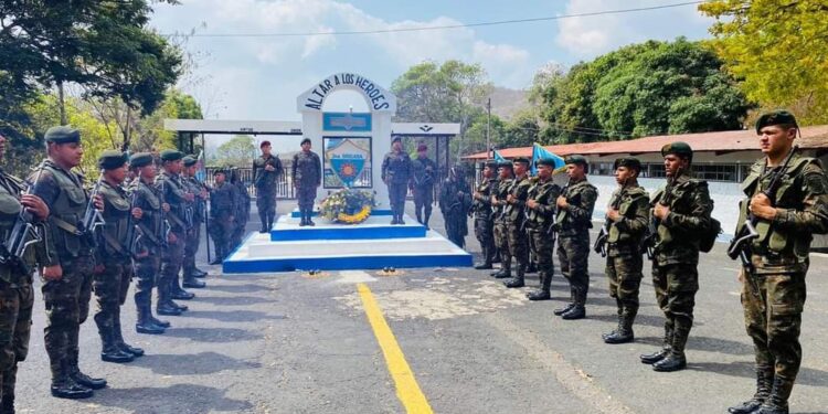 Conmemoran Día del Soldado Caído en el Cumplimiento del Deber en Jutiapa