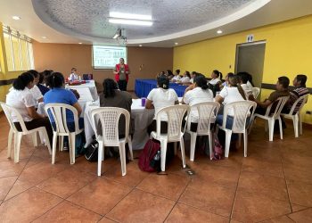 Personal de la DDRISS de Escuintla fortalece capacidades para la atención de la tuberculosis