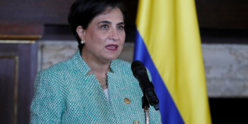Ecuador califica de “justa” la resolución de la OEA