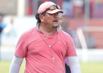 Julio César Laínez deja de ser técnico de Zacapa luego de golpear a un jugador