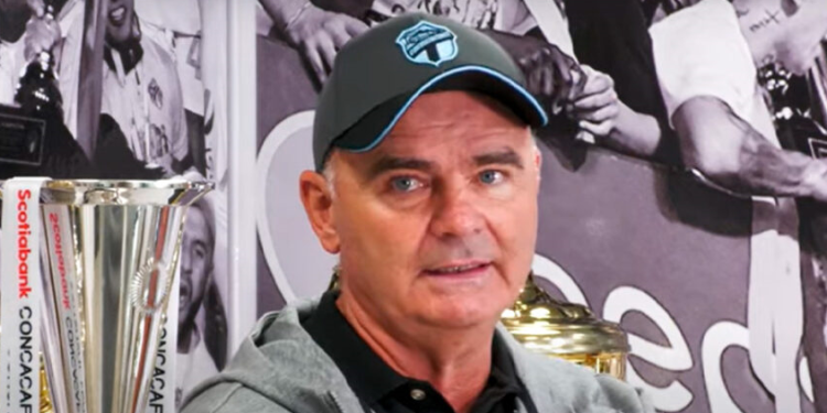 Comunicaciones confirma salida de Sopegno y regreso de Willy Olivera