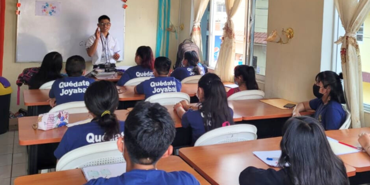 Centros de Atención Quédate