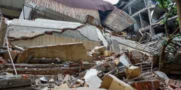 Taiwán intensifica la búsqueda de seis desaparecidos tras terremoto