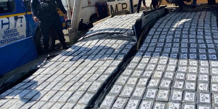 Decomisan cocaína en Izabal.