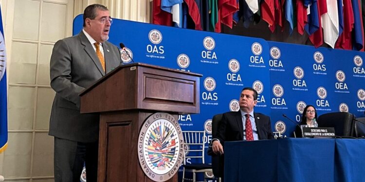El presidente Bernardo Arévalo ante la OEA