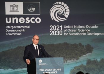 El príncipe Alberto de Mónaco, en la conferencia oceánica de Barcelona. / Foto: EFEverde.