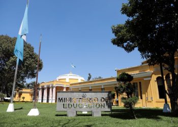 Mineduc solicita al STEG retirar solicitud de confidencialidad del pacto colectivo.