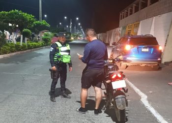 Operativo policial en La Gomera, Escuintla, contra motociclistas infractores