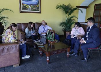 Autoridades del Ministerio de Trabajo velan por mejores oportunidades laborales. /Foto: Mintrab