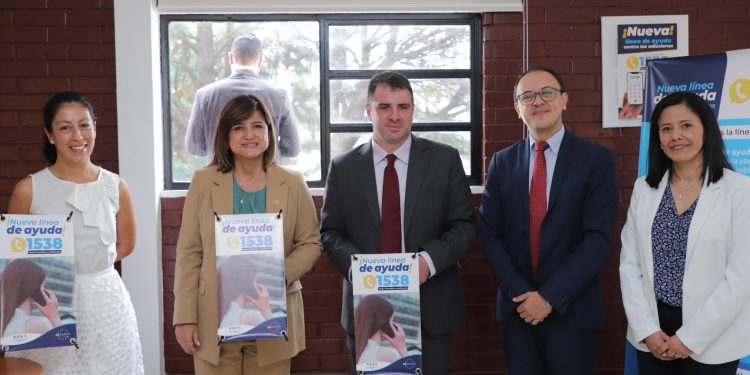 Autoridades presentaron la nueva línea de ayuda contra las adicciones. /Foto: Vicepresidencia de la República