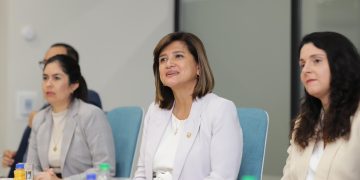 En una reunión la vicepresidenta abordó la importancia de capacitar al personal sobre investigación criminal. /Foto: Vicepresidencia de la República.