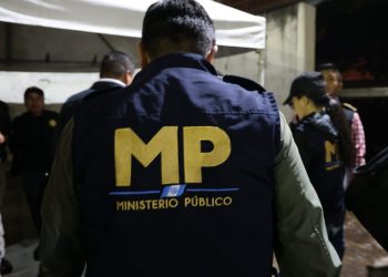 Quince allanamientos contra extorsiones concluyen con seis detenidos y arma incautada
