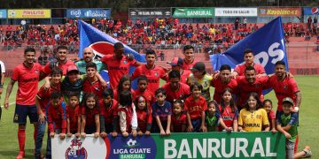 Municipal sufre pero derrota a Xinabajul