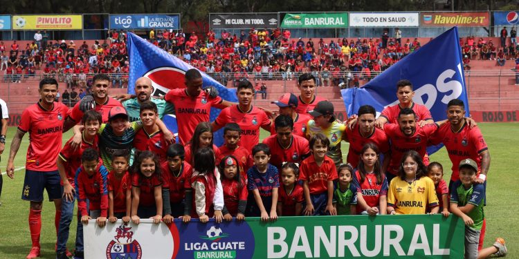 Municipal sufre pero derrota a Xinabajul