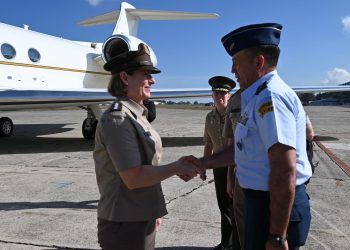 Comandante del Comando Sur de EE. UU. visita Guatemala para fortalecer seguridad