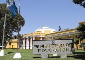 Ministerio de Educación detalla cuáles son los departamentos con mayor número de estudiantes inscritos este año. / Foto: AGN.