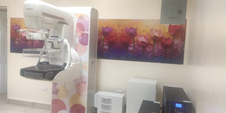 Nuevo equipo de mamografía del Hospital de Cobán. / Foto: MSPAS.