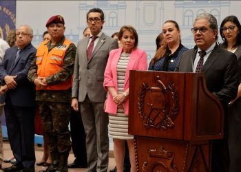 Oscar Cordón, ministro de Salud.