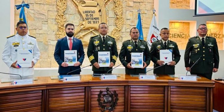 El Mindef presenta la Política de Transparencia del Ejército de Guatemala