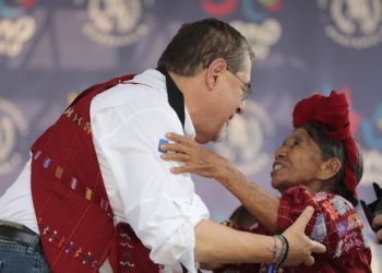 Presidente Arévalo lanza la iniciativa Mano a mano