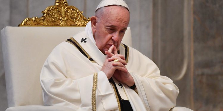 El papa Francisco, “profundamente entristecido” por la “tragedia sin sentido” en Sídney