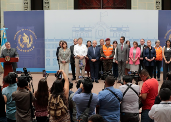 El presidente Bernardo Arévalo declaró estado de calamidad por los incendios intencionados en Guatemala.