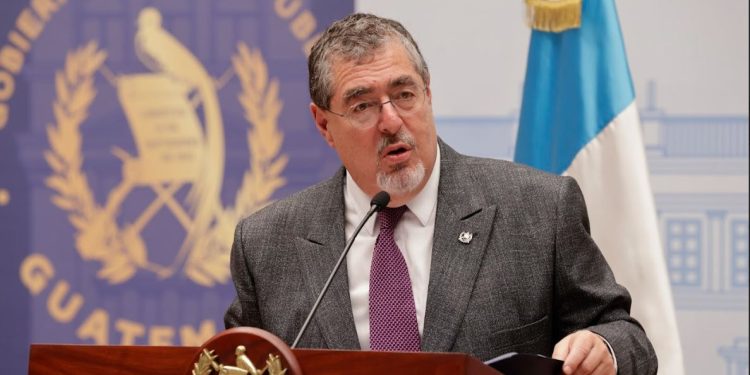 Presidente informa sobre cumbre regional sobre migración