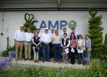 Presidente Bernardo Arévalo visita centro de producción agrícola con tecnología avanzada en Huehuetenango
